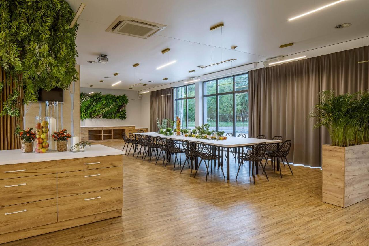 Bloom Hotel Airport Okecie Raszyn Exterior photo