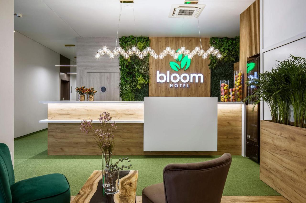 Bloom Hotel Airport Okecie Raszyn Exterior photo