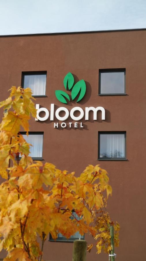 Bloom Hotel Airport Okecie Raszyn Exterior photo